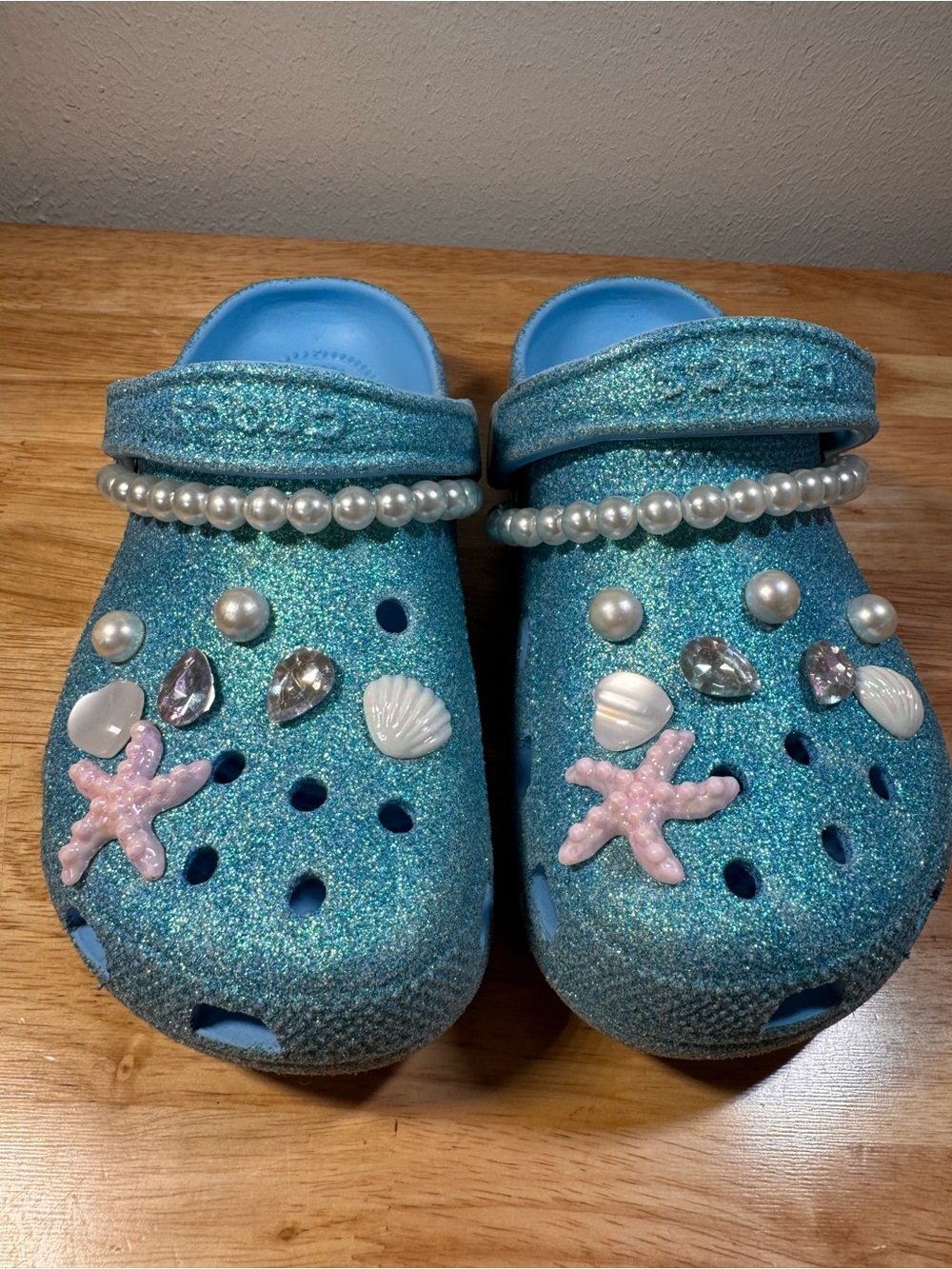 CROCS Kids sparky Blue Clog Sandals with Pearls & Sea Charms